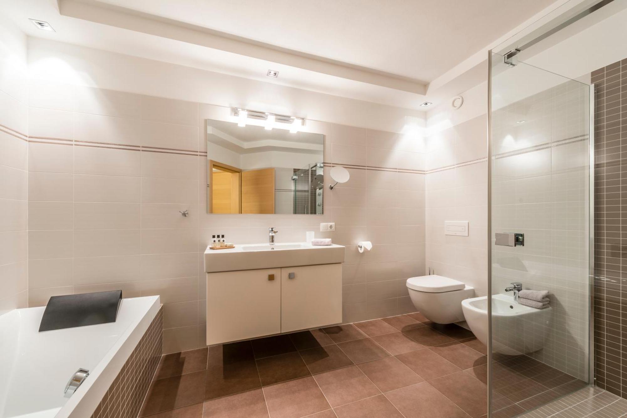 Avita - Suites To Relax Ortisei Eksteriør bilde