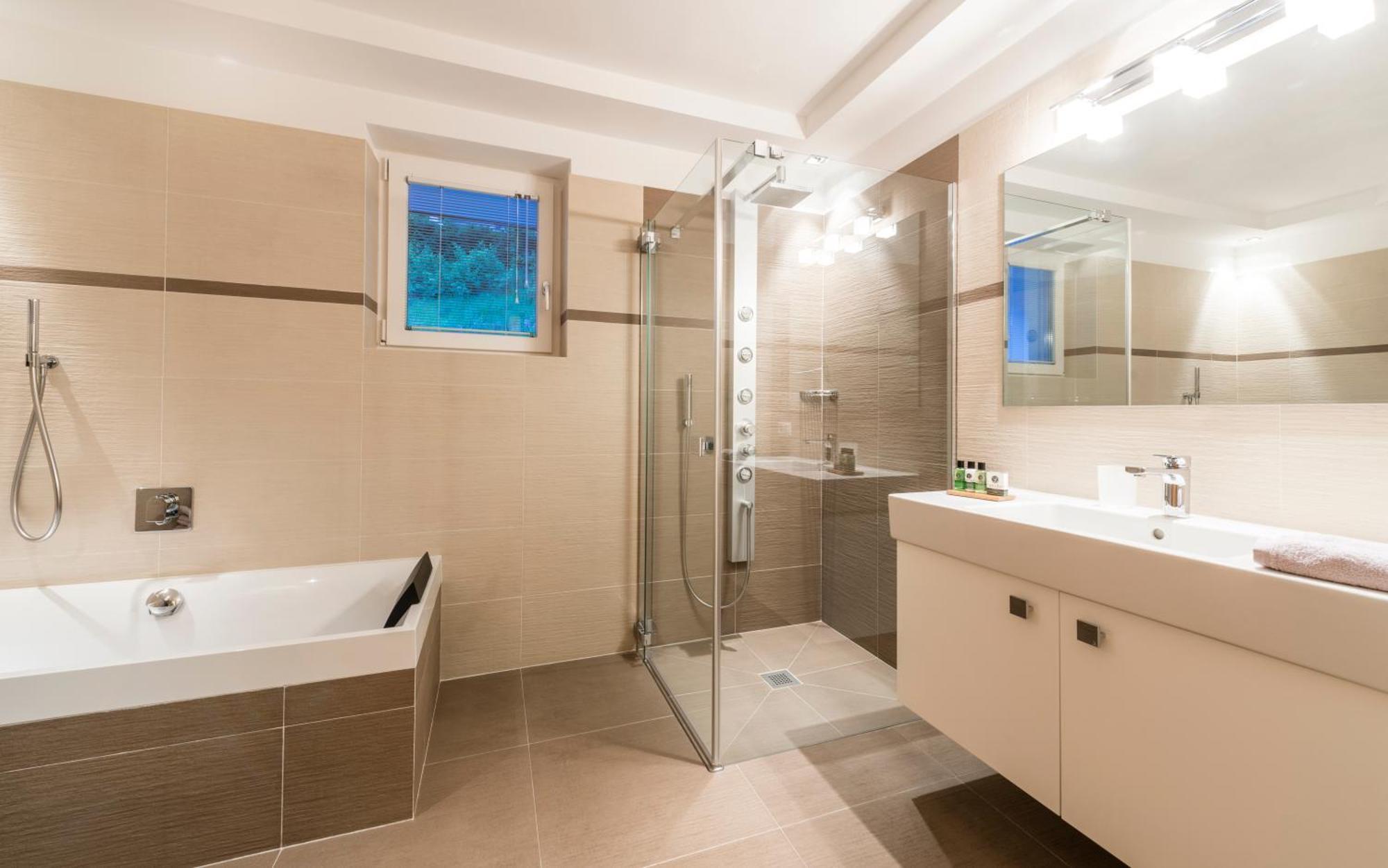 Avita - Suites To Relax Ortisei Eksteriør bilde