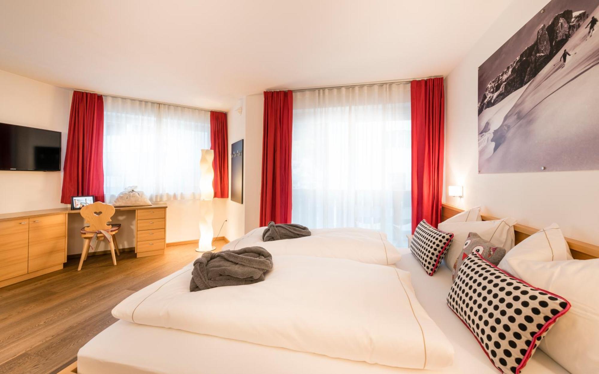 Avita - Suites To Relax Ortisei Eksteriør bilde