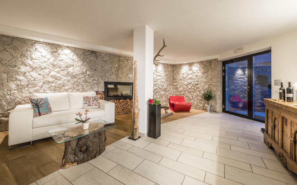 Avita - Suites To Relax Ortisei Eksteriør bilde